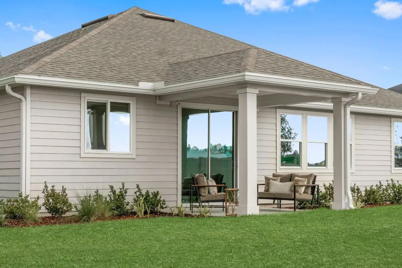 Exterior details and patio area of a home in Sabal Estates, St. Augustine (Image 2).