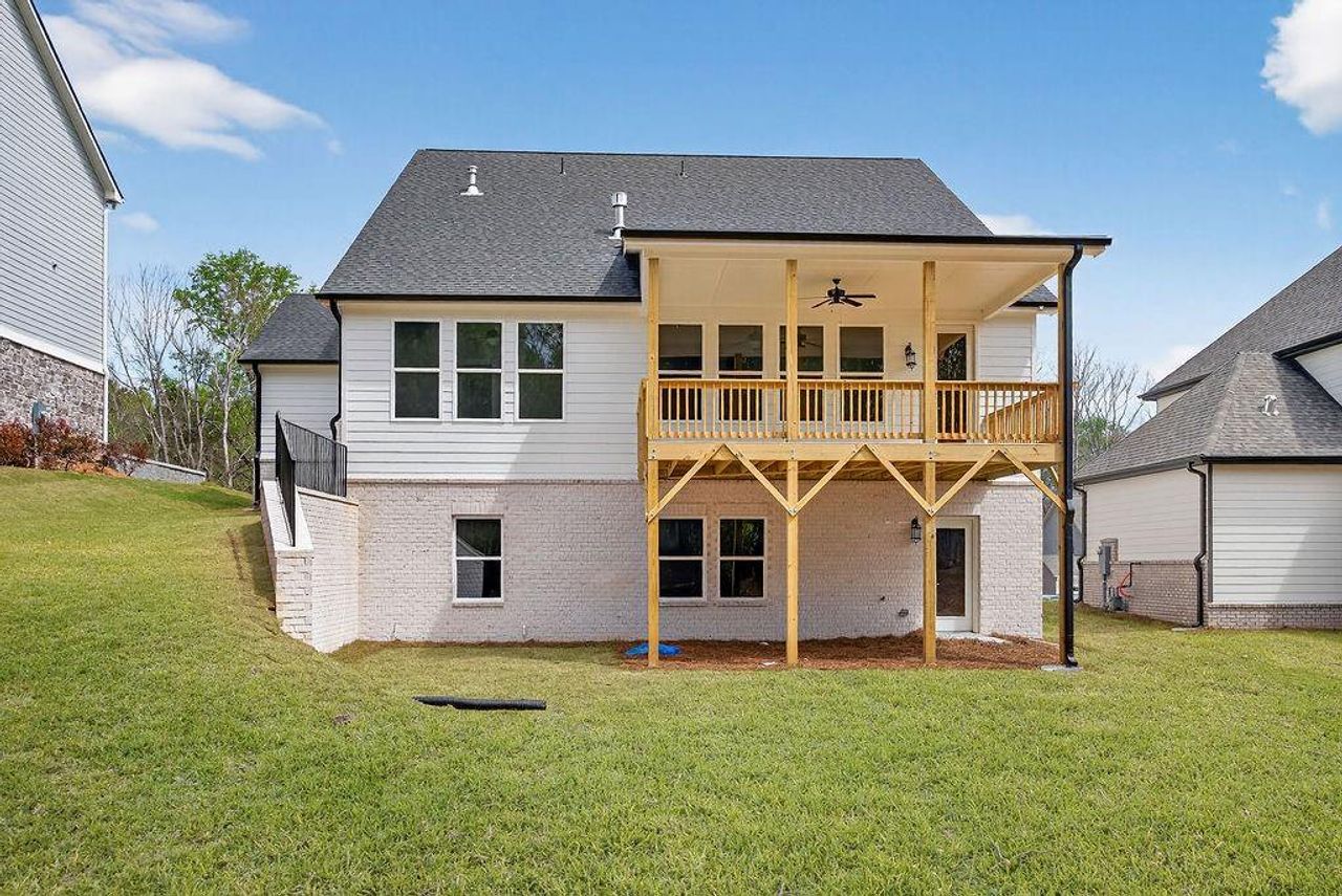 Exterior details and patio area of a home in , Gainesville (Image 2).