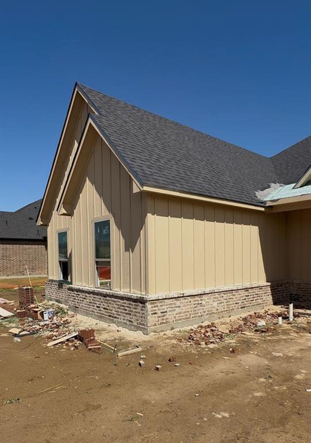 Exterior details and patio area of a home in , Pottsboro (Image 2).