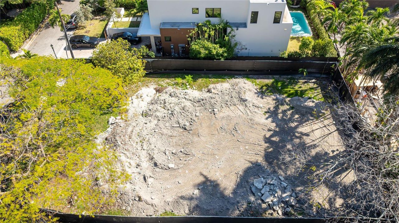 Image 2 of a home in .