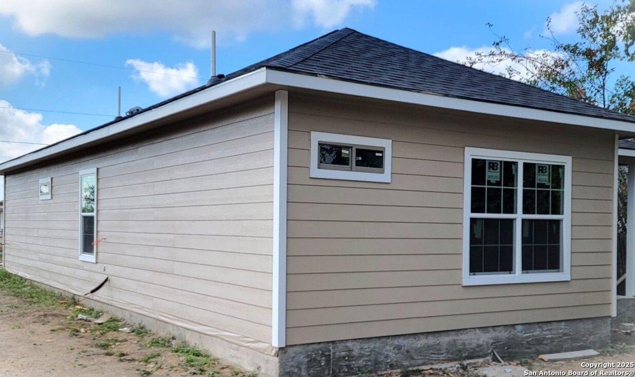 Front exterior of a new home in , San Antonio, TX, highlighting curb appeal (Image 2).
