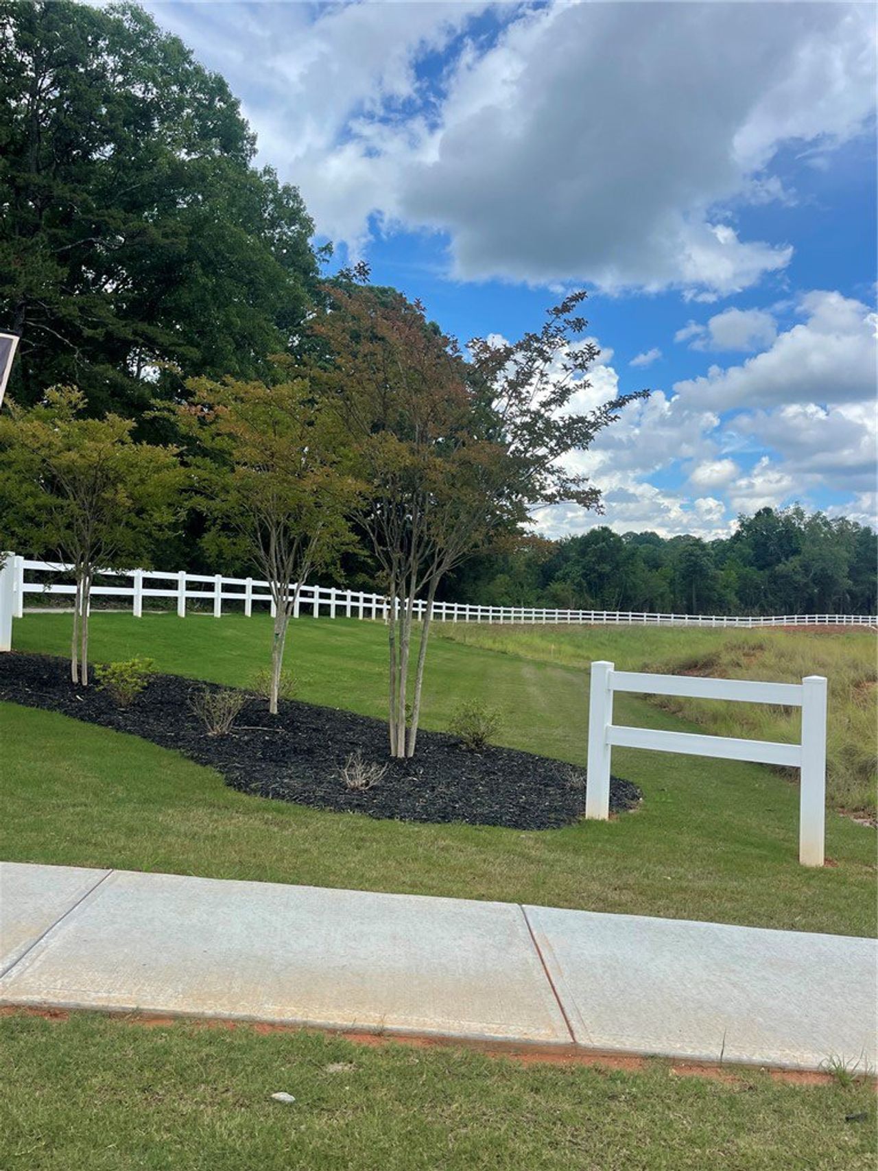 Community amenities in Springwood Grove, Central (Image 2). Community amenities in Springwood Grove, Central (Image 2).