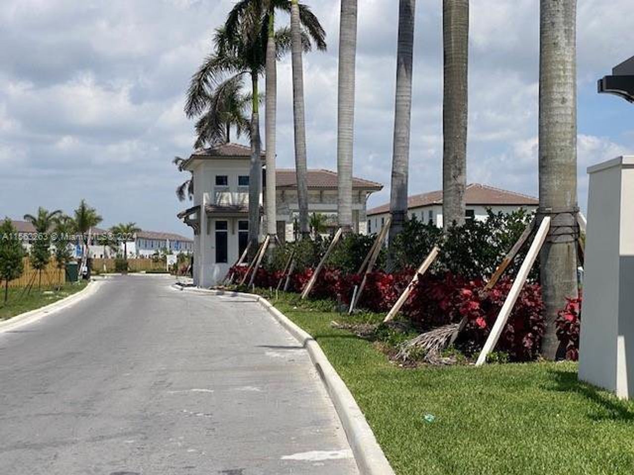 Image 2 of a home in . Image 2 of a home in .