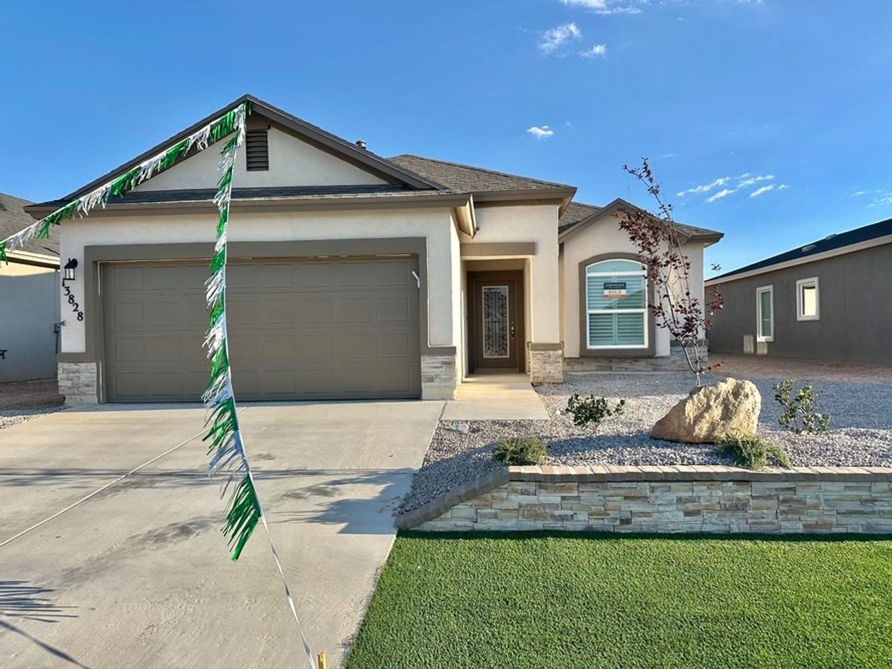 Representative exterior photo of a completed home built from the Ivy 599 SSC by Saratoga Homes in Crossland, El Paso, TX (Image 2). Representative exterior photo of a completed home built from the Ivy 599 SSC by Saratoga Homes in Crossland, El Paso, TX (Image 2).