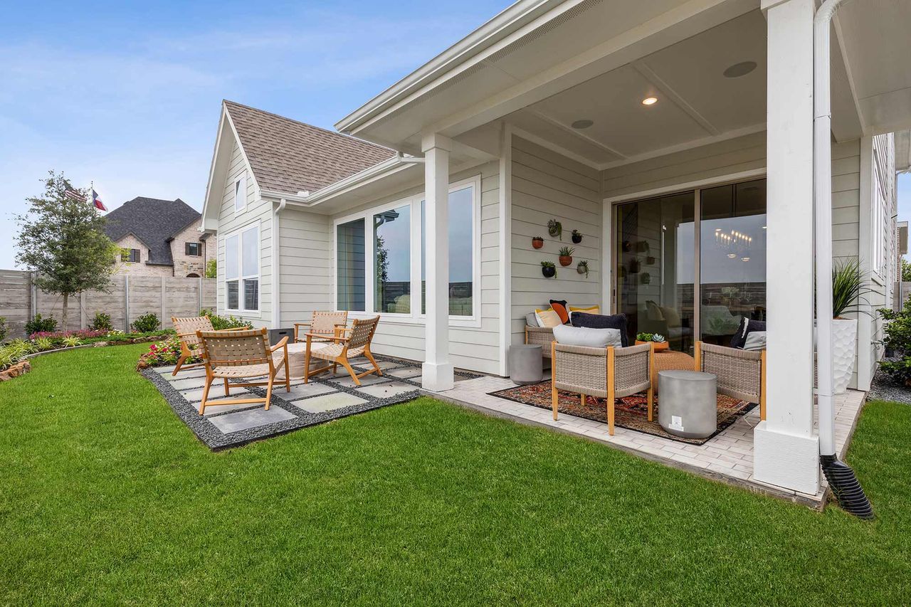 Representative exterior details of a home built from the The Rolland by David Weekley Homes in Painted Tree - Classic Series, McKinney (Image 2).