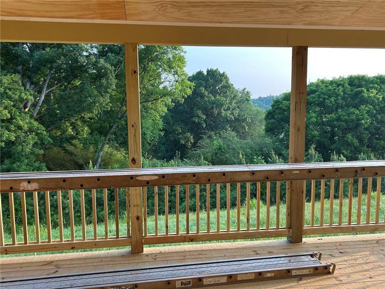 Exterior details and patio area of a home in , Dallas (Image 2).