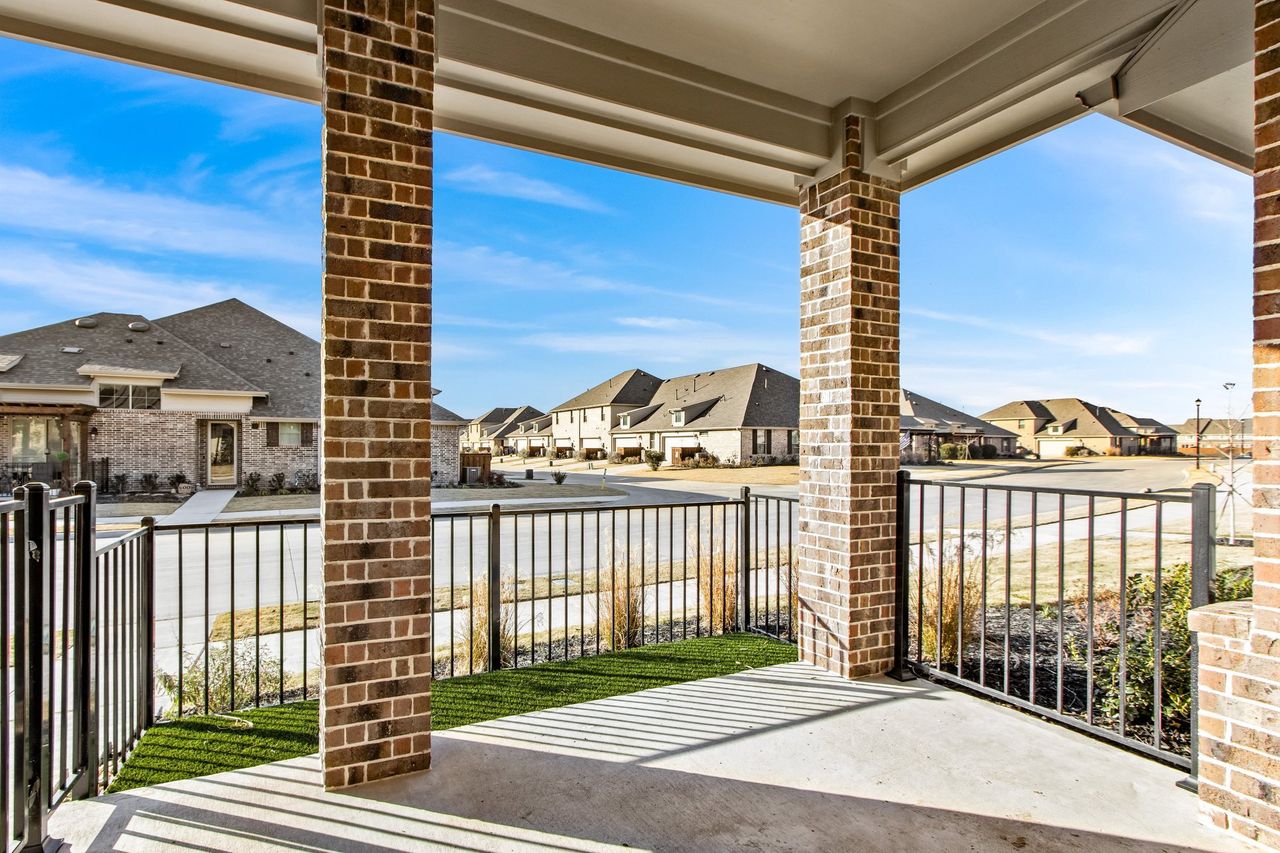 Exterior details and patio area of a home in Woodbridge, Wylie (Image 2).