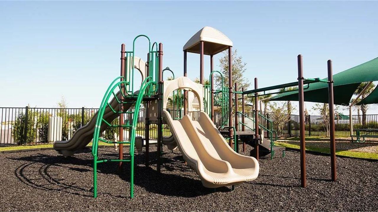 Community amenities in , Davenport (Image 2).
