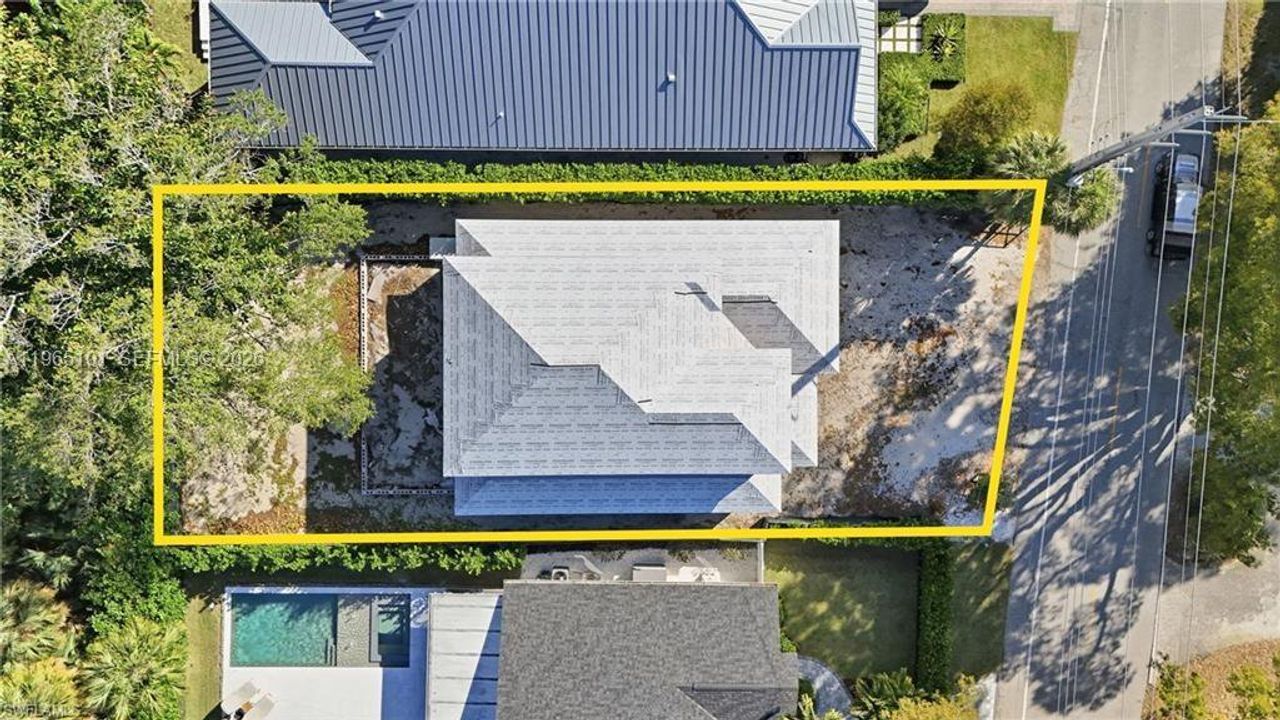 Exterior details and patio area of a home in , Naples (Image 2).