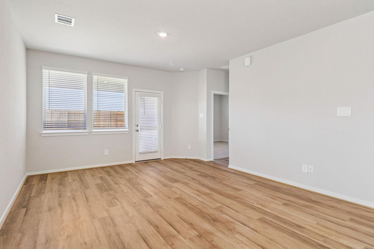 Spacious, unfurnished interior of a new home in Heights of Barbers Hill, Baytown (Image 2).