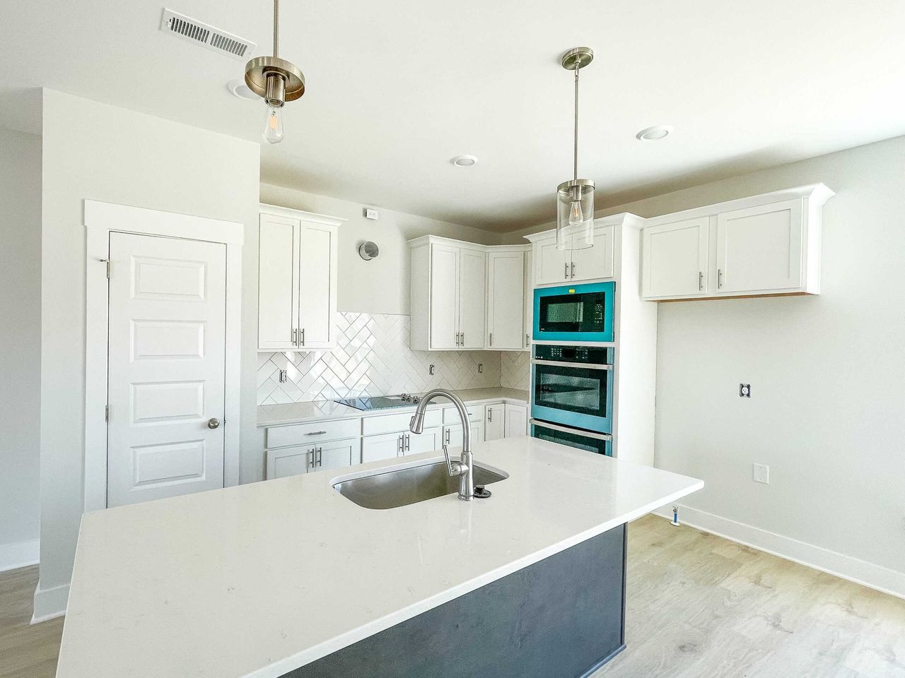 Furnished interior view inside a new home in Saundersville Station, Hendersonville (Image 2).