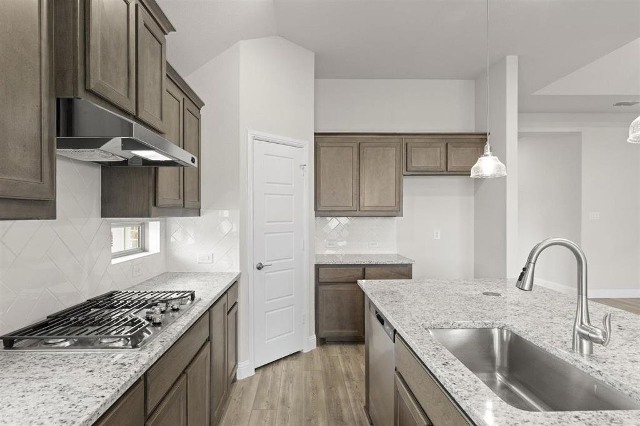 Coppel_06_Representative Photo