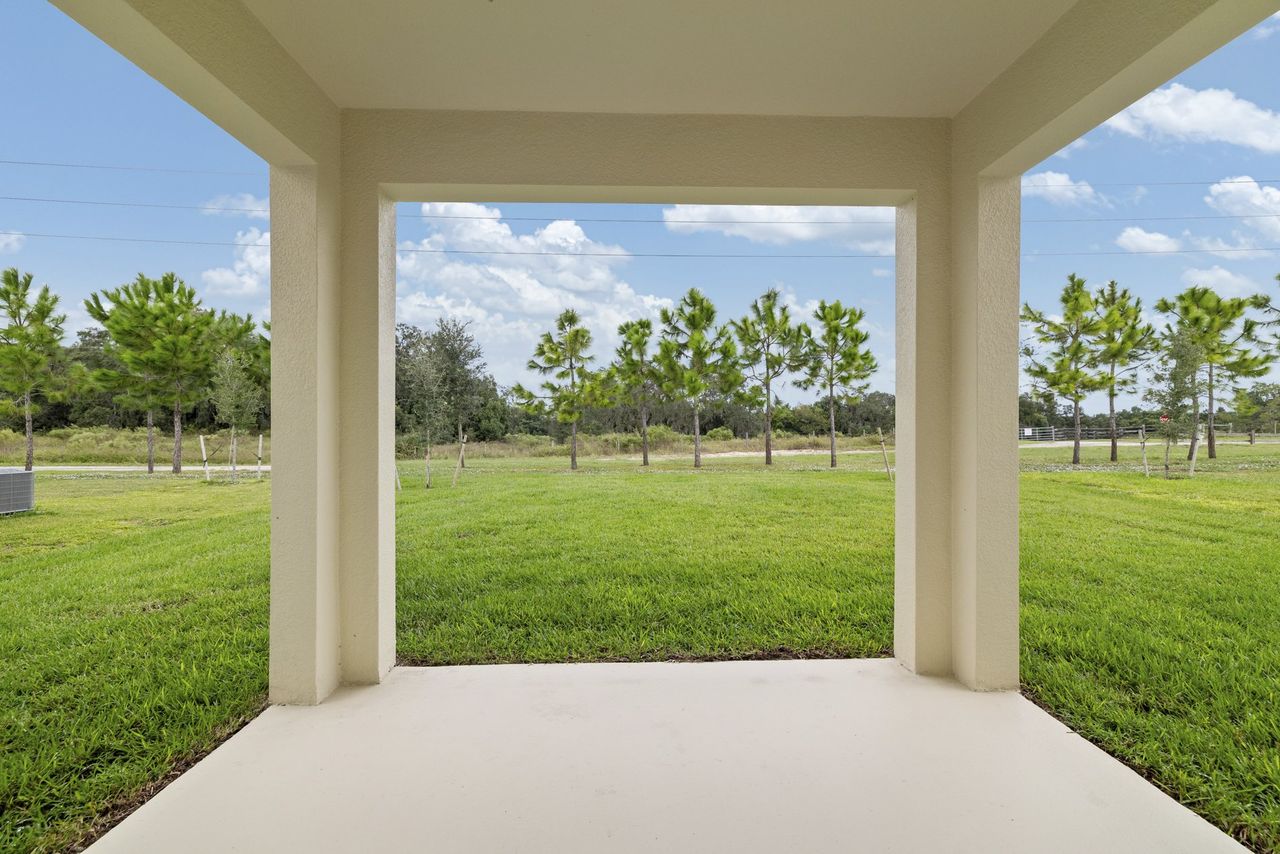 Exterior details and patio area of a home in Lake Lincoln, Eustis (Image 2). Exterior details and patio area of a home in Lake Lincoln, Eustis (Image 2).