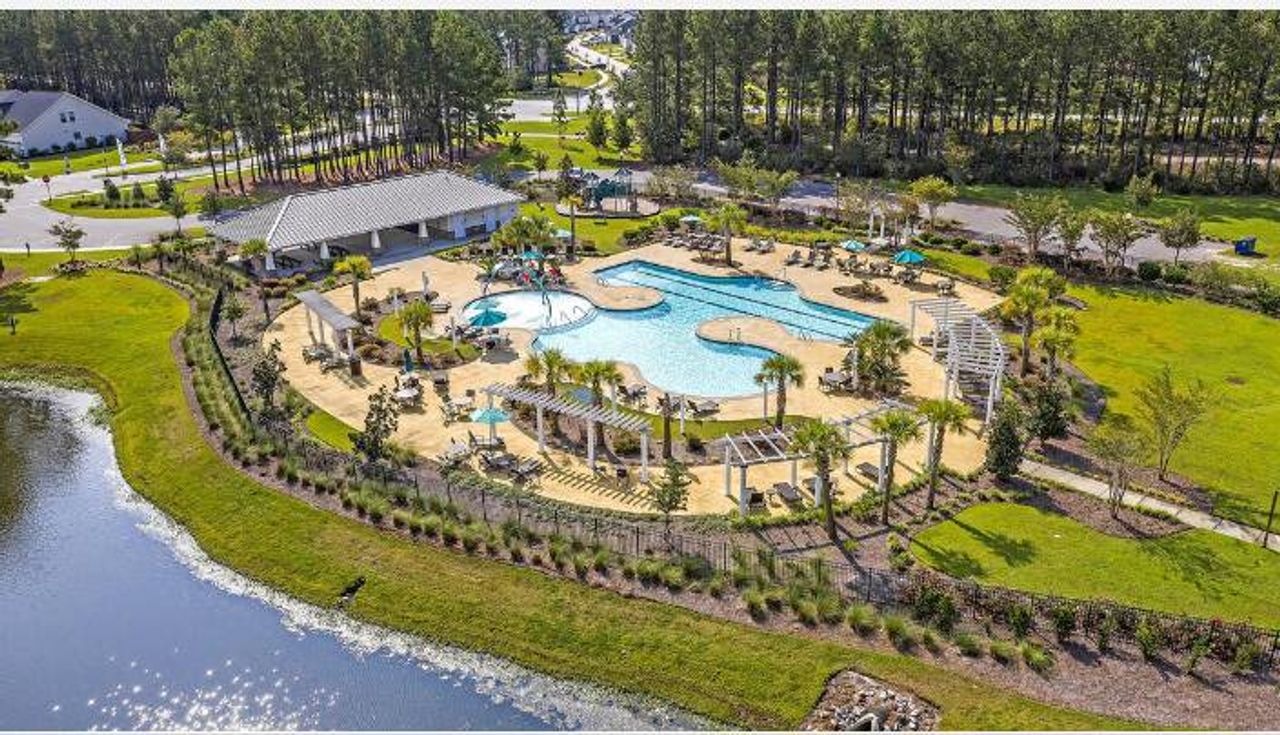 Community amenities in Lindera Preserve at Cane Bay Plantation: Sabal Collection, Summerville (Image 2).