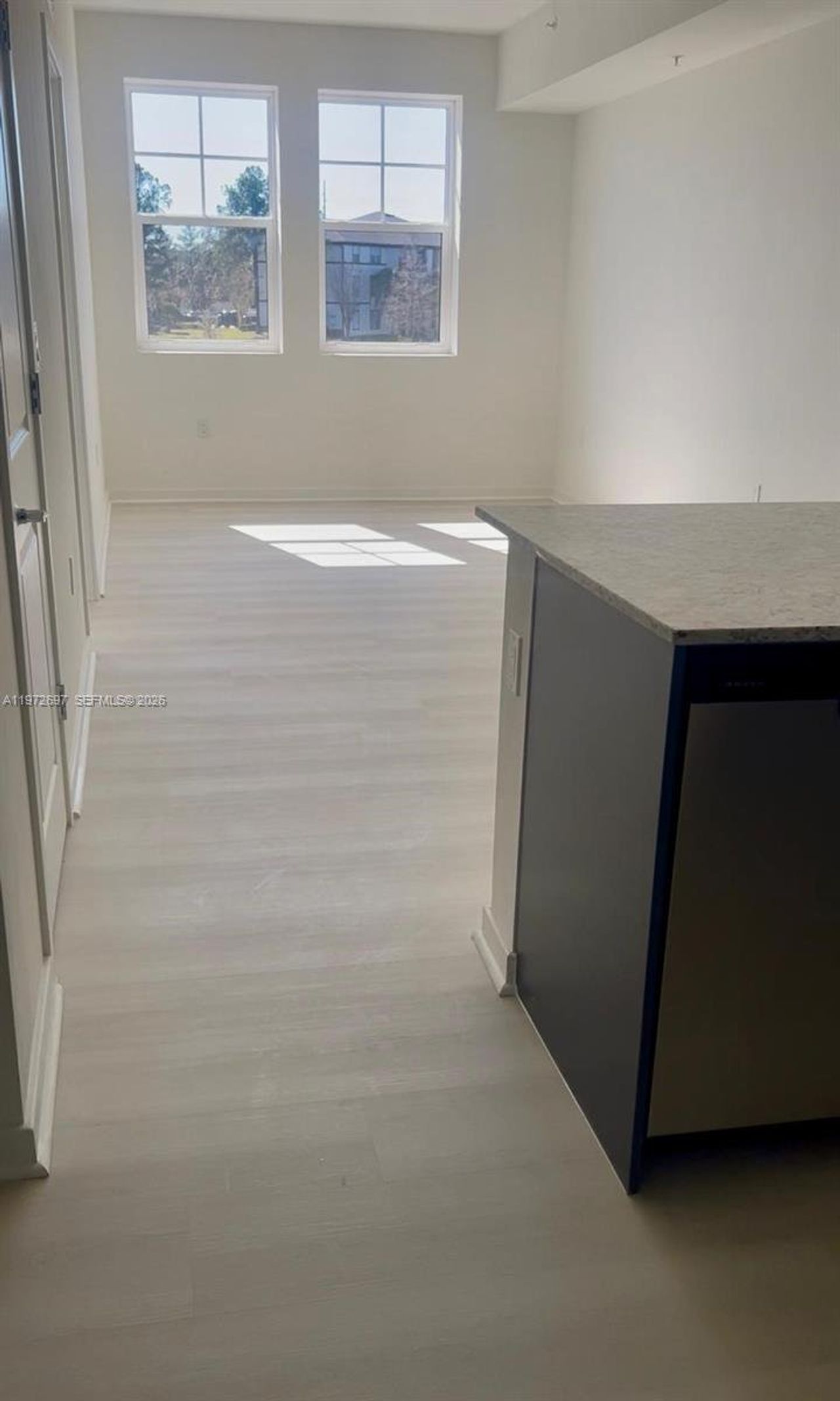 Spacious, unfurnished interior of a new home in , Orlando (Image 2).