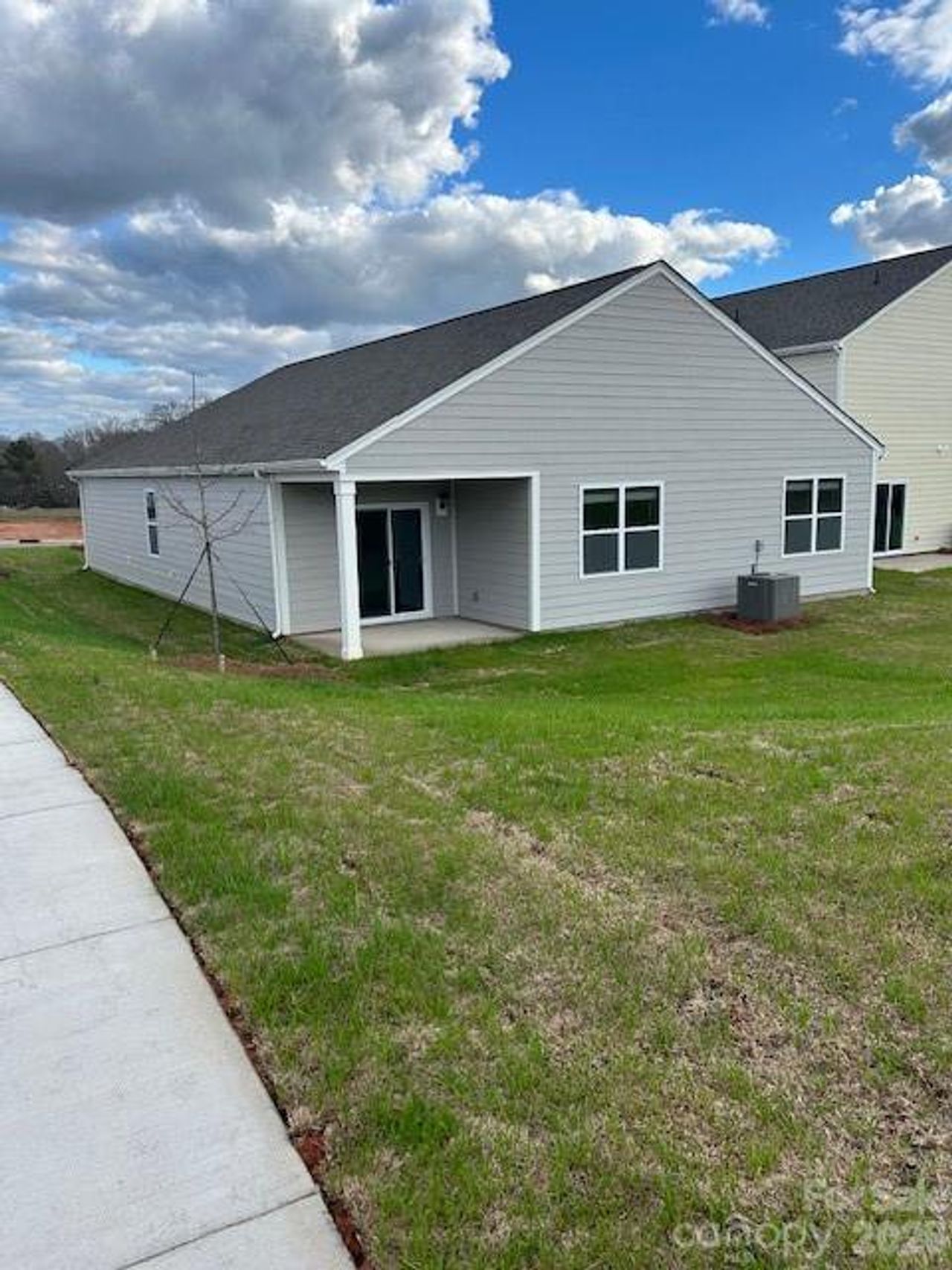 Exterior details and patio area of a home in Fergus Crossing, York (Image 2).