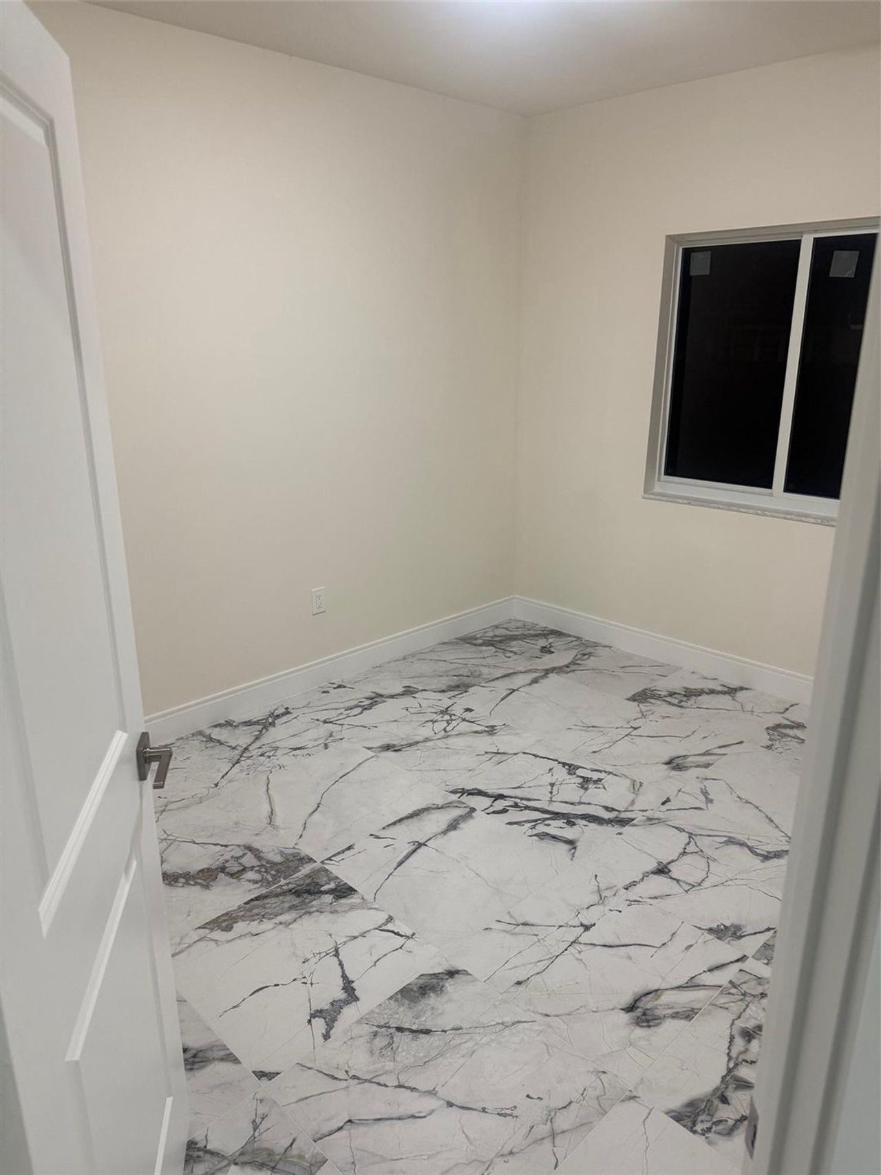 Spacious, unfurnished interior of a new home in , Fort Lauderdale (Image 2). Spacious, unfurnished interior of a new home in , Fort Lauderdale (Image 2).