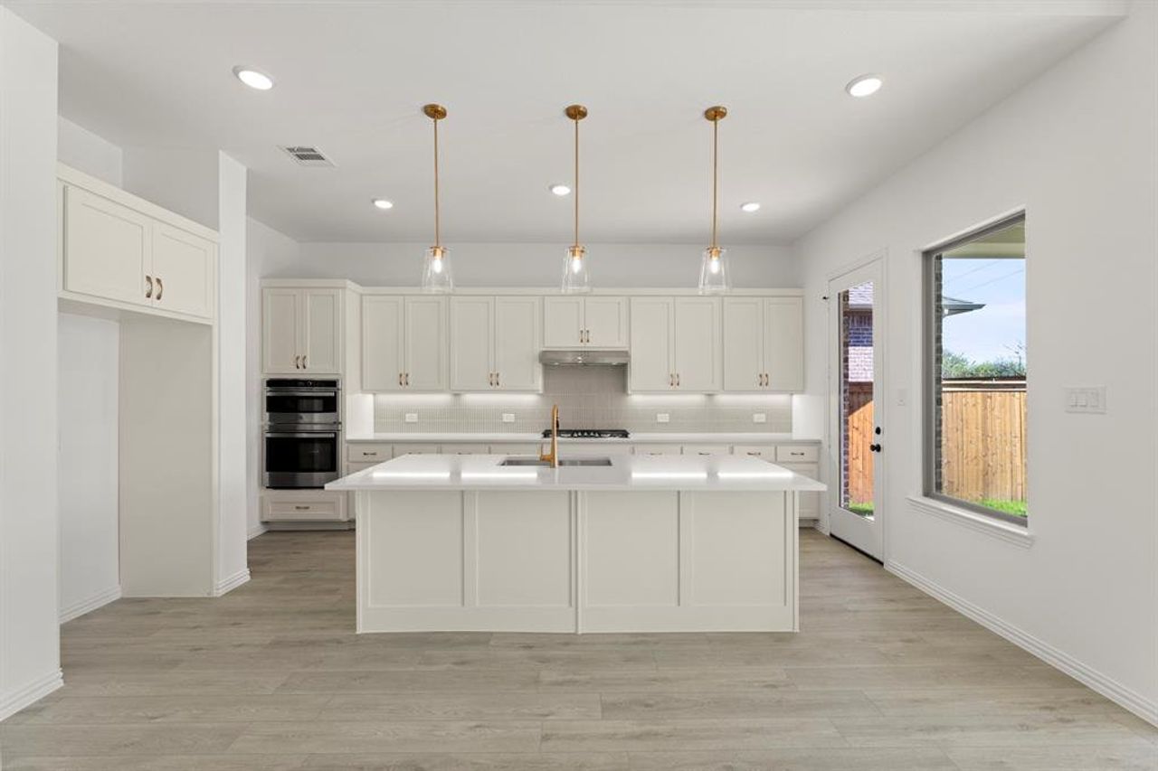 07. 912 Salvation - Kitchen