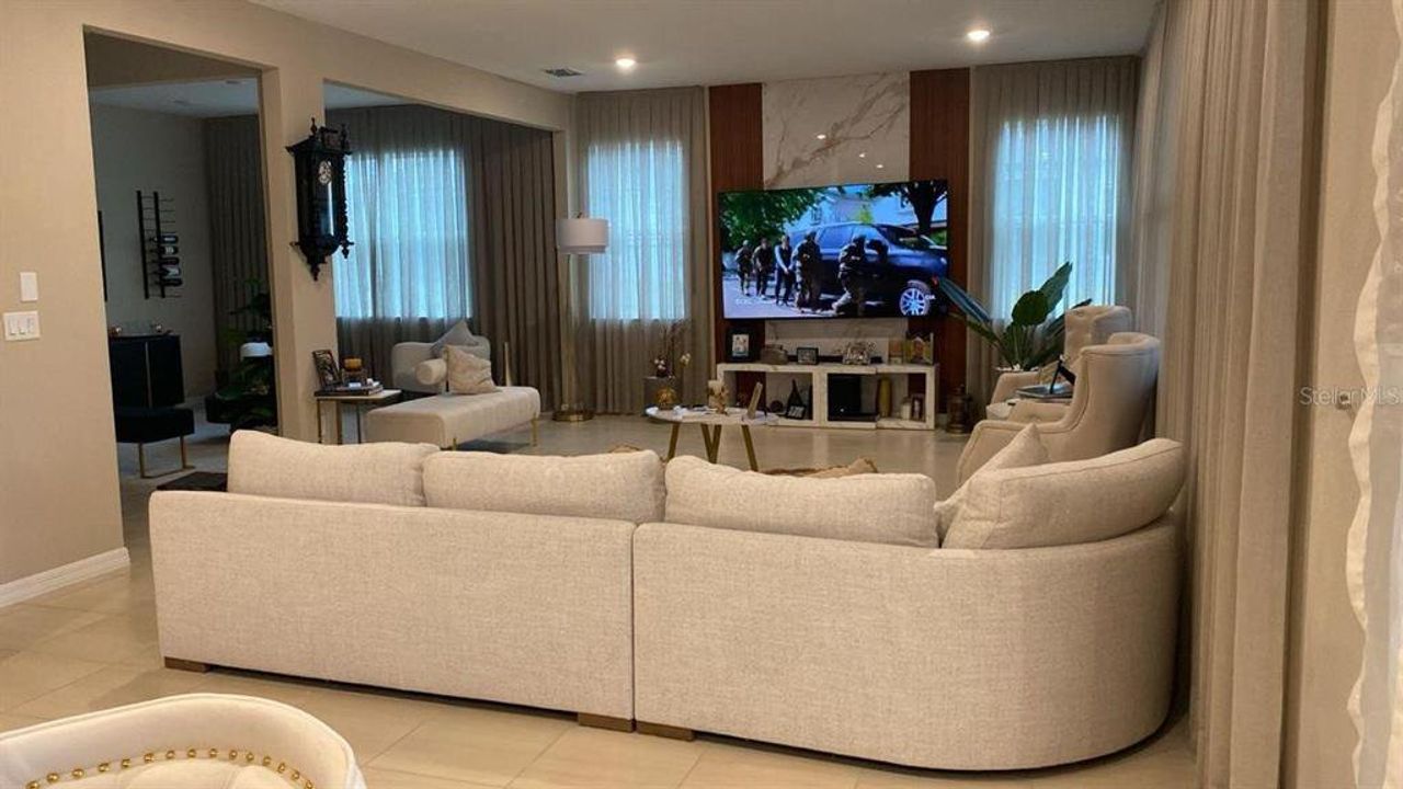 Furnished interior view inside a new home in , Winter Garden (Image 2).