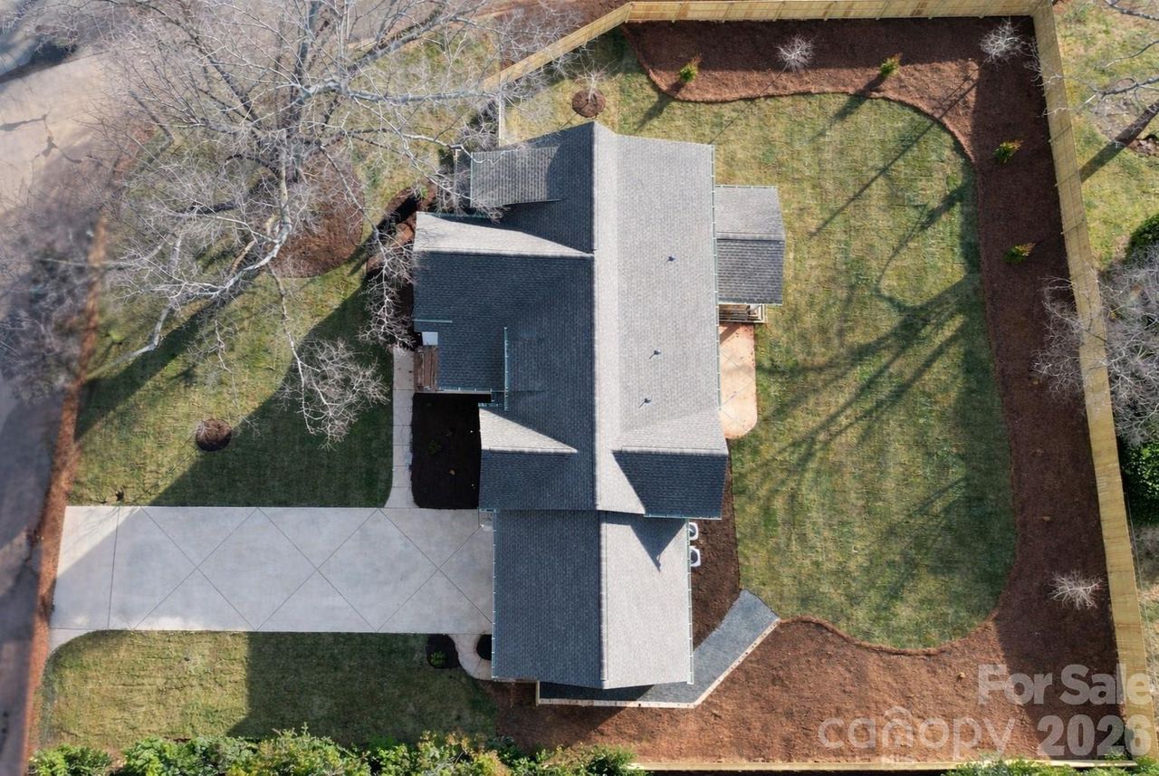 Image 2 of a home in .