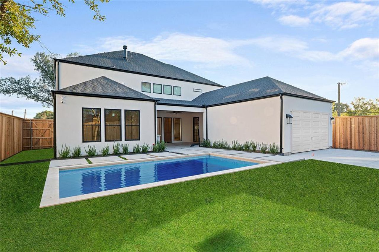 Exterior details and patio area of a home in , Dallas (Image 2).