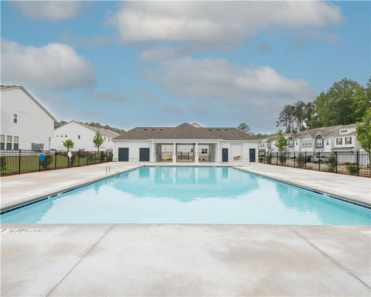 Community amenities in Shoals Crossing, Conyers (Image 2).