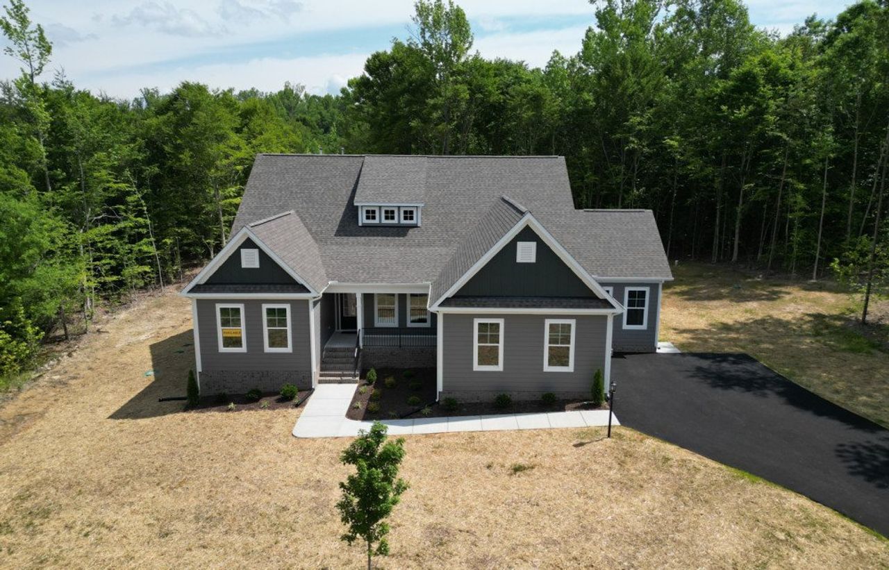 Representative exterior photo of a completed home built from the Asheboro by Eastwood Homes in Peyton's Creek, Statesville, NC (Image 2). Representative exterior photo of a completed home built from the Asheboro by Eastwood Homes in Peyton's Creek, Statesville, NC (Image 2).
