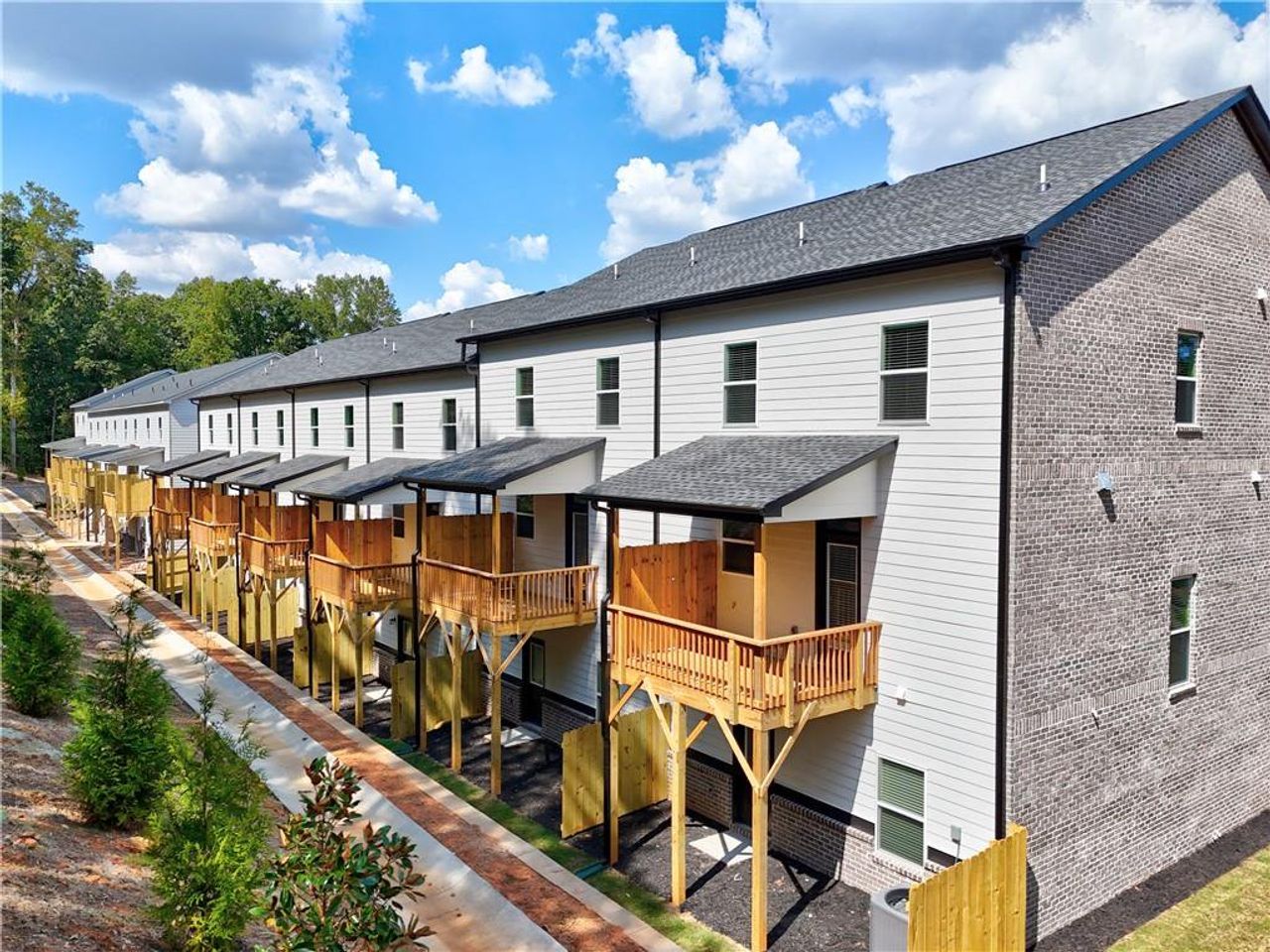Exterior details and patio area of a home in , Tucker (Image 2).
