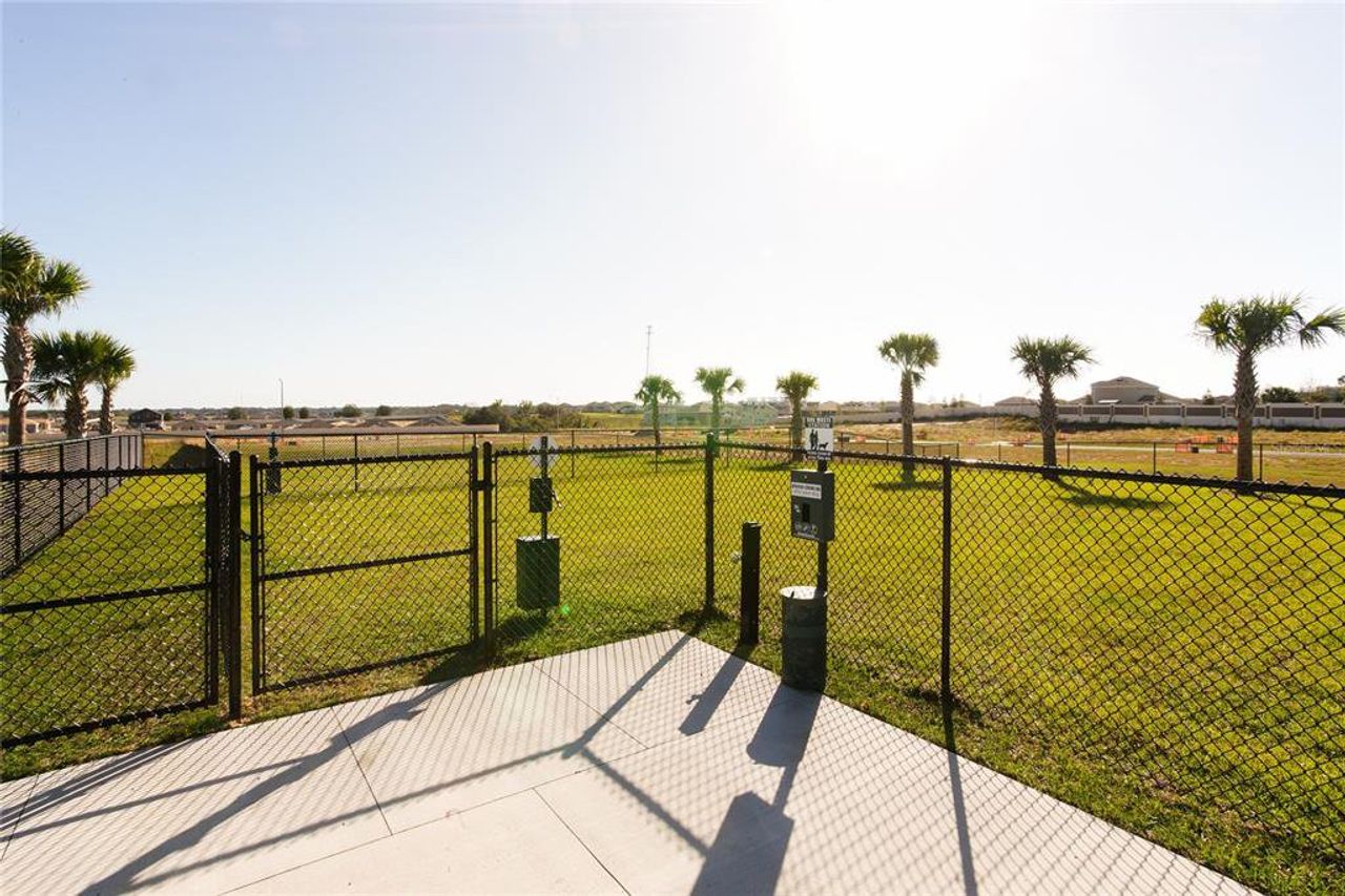 Community amenities in , Davenport (Image 2).