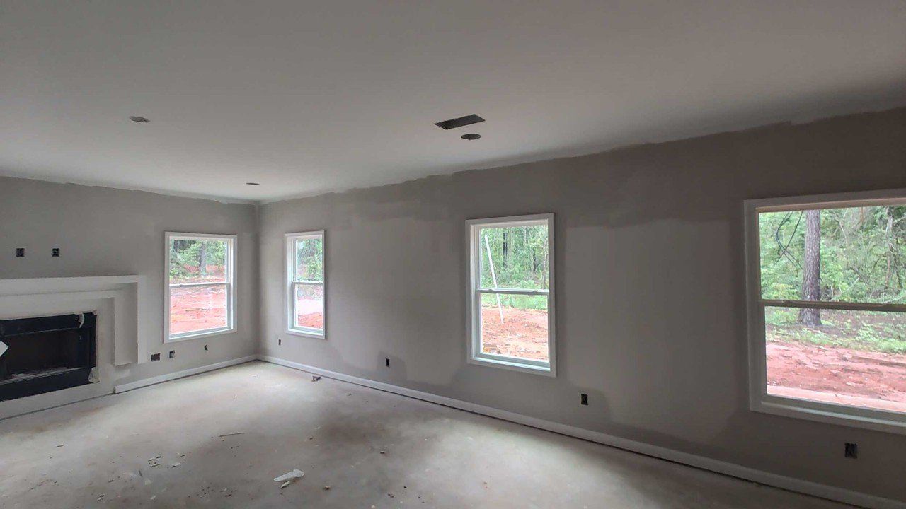 Spacious, unfurnished interior of a new home in Rocky Mount, Greenville (Image 2).
