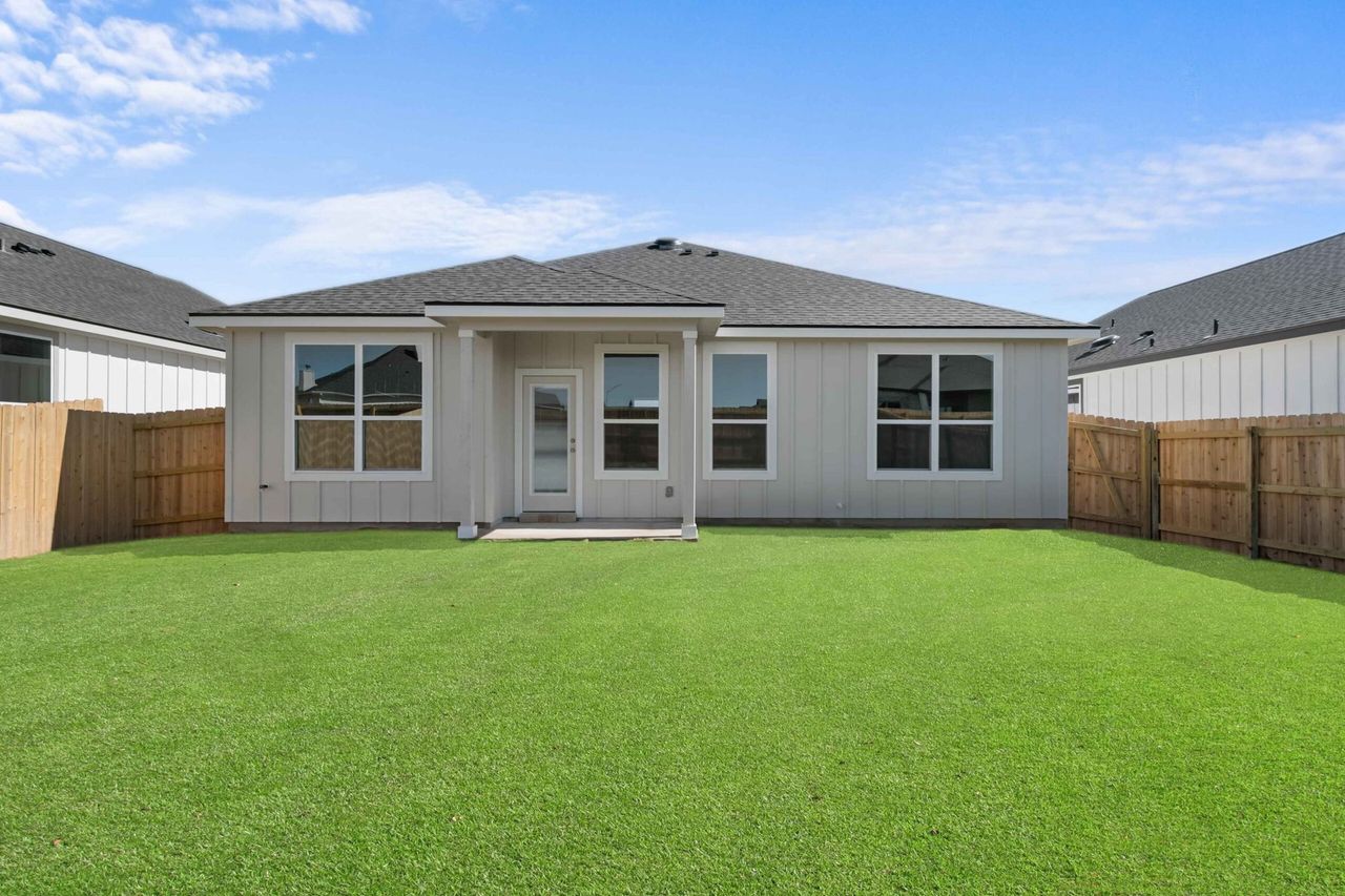 Exterior details and patio area of a home in Mesa Ridge, Temple (Image 2).