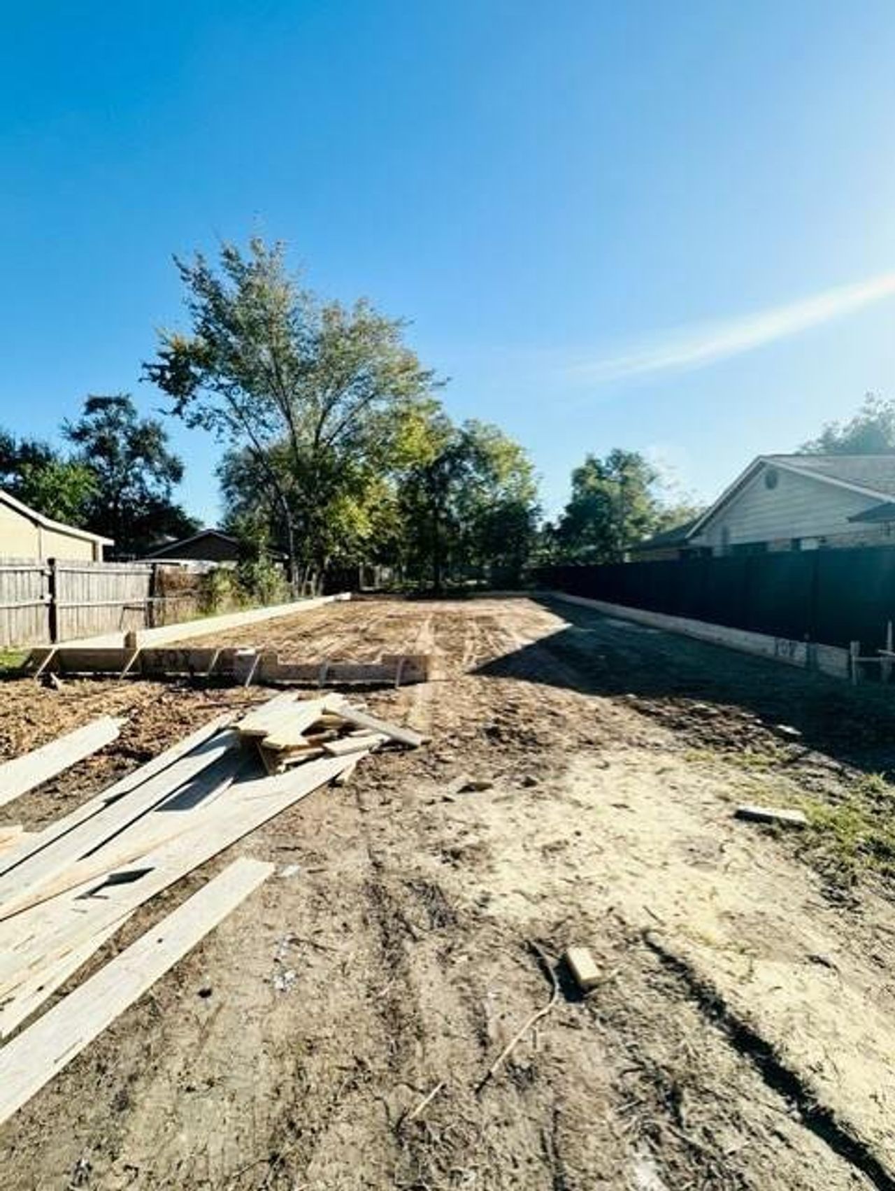 Site preparation for new homesites in , South Houston (Image 2).