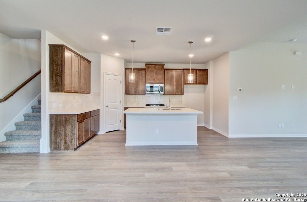 Furnished interior view inside a new home in Clear Creek, New Braunfels (Image 2).