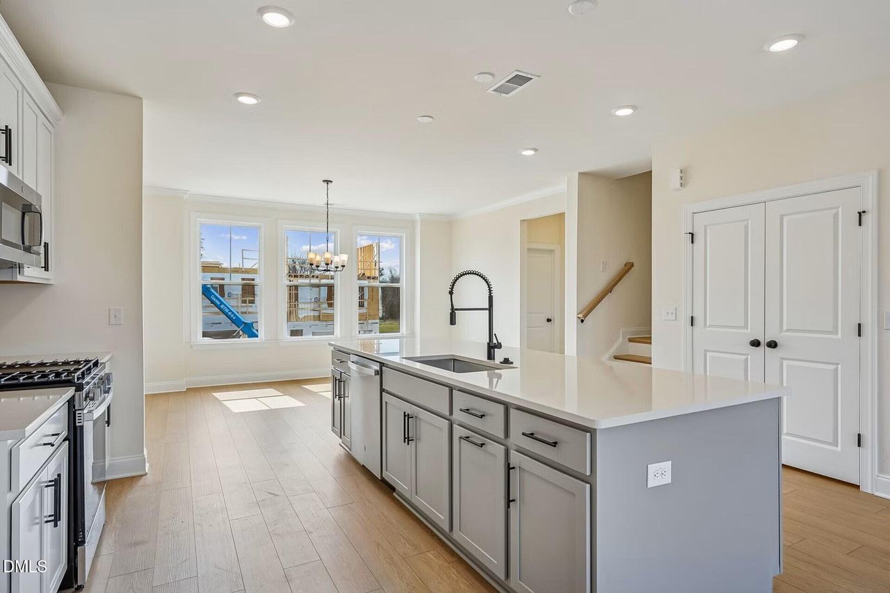 Lot 25 Kitchen