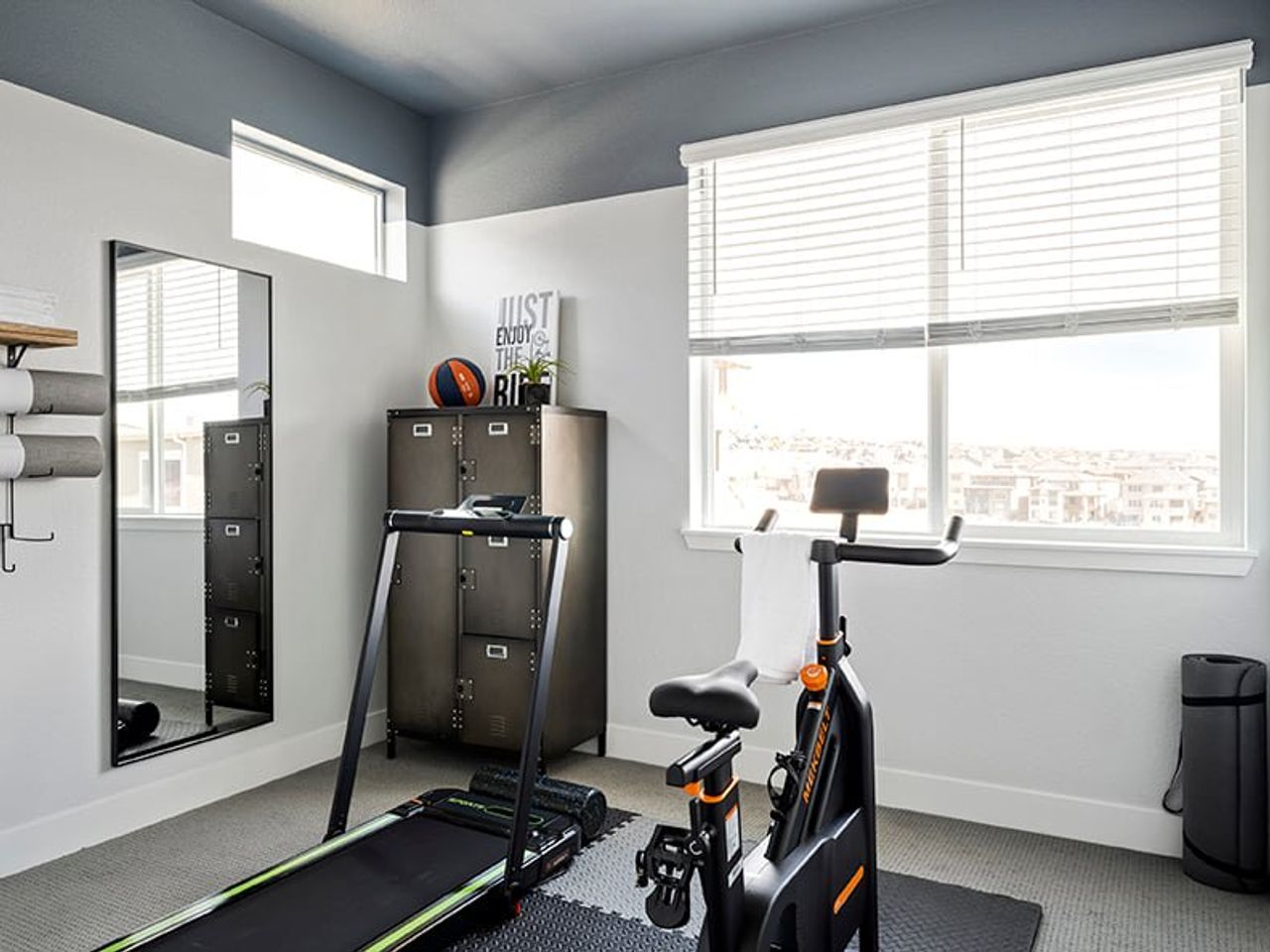 Image 2 of a home in Solterra. Image 2 of a home in Solterra.