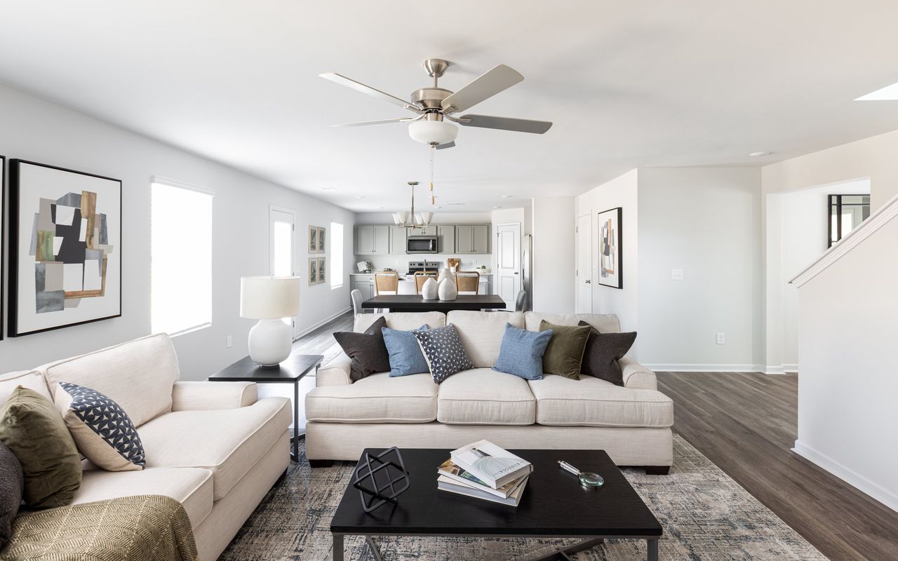 2,433sf New Home in Richlands, NC.  - Slide 3