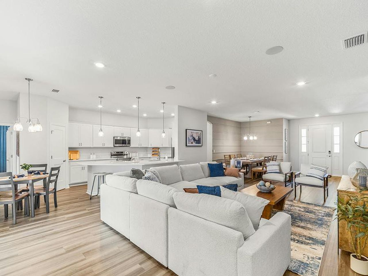 Spacious, open-layout, move-in-ready home for sale in St. Cloud, FL!