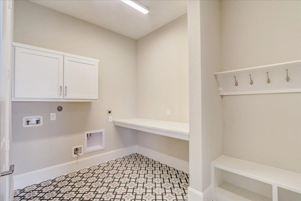 Representative furnished interior of a home built from the The Owen by David Weekley Homes in Sienna 65' Homesites, Missouri City (Image 2). Representative furnished interior of a home built from the The Owen by David Weekley Homes in Sienna 65' Homesites, Missouri City (Image 2).