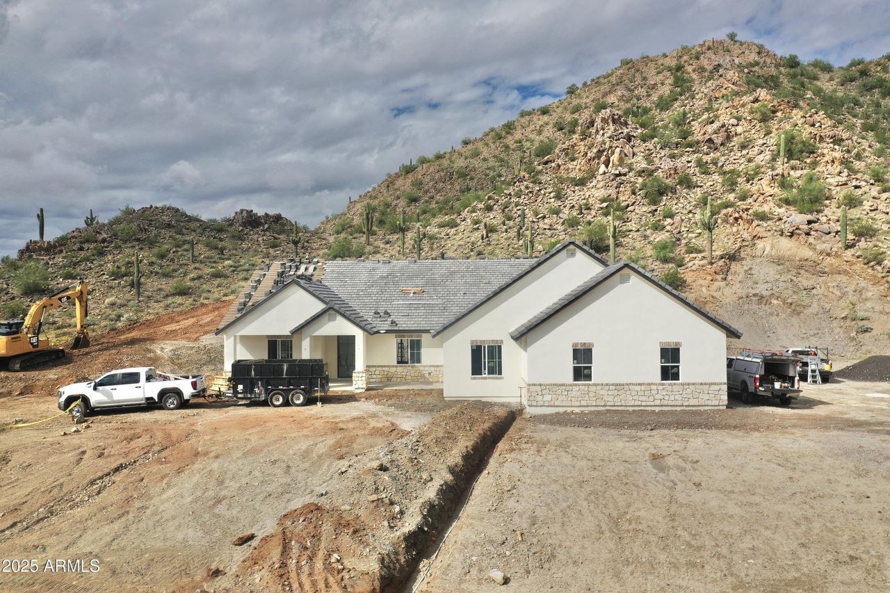 8220E8B8F7033509CBED5FA43DB34203