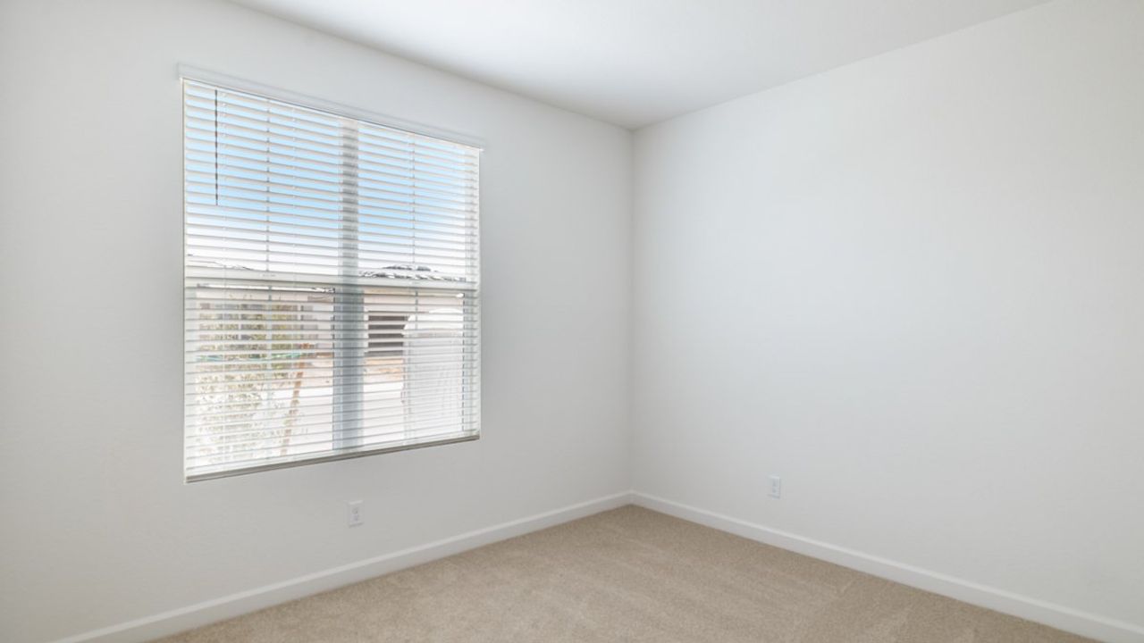Spacious, unfurnished interior of a new home in Zanjero Pass, Waddell (Image 2).