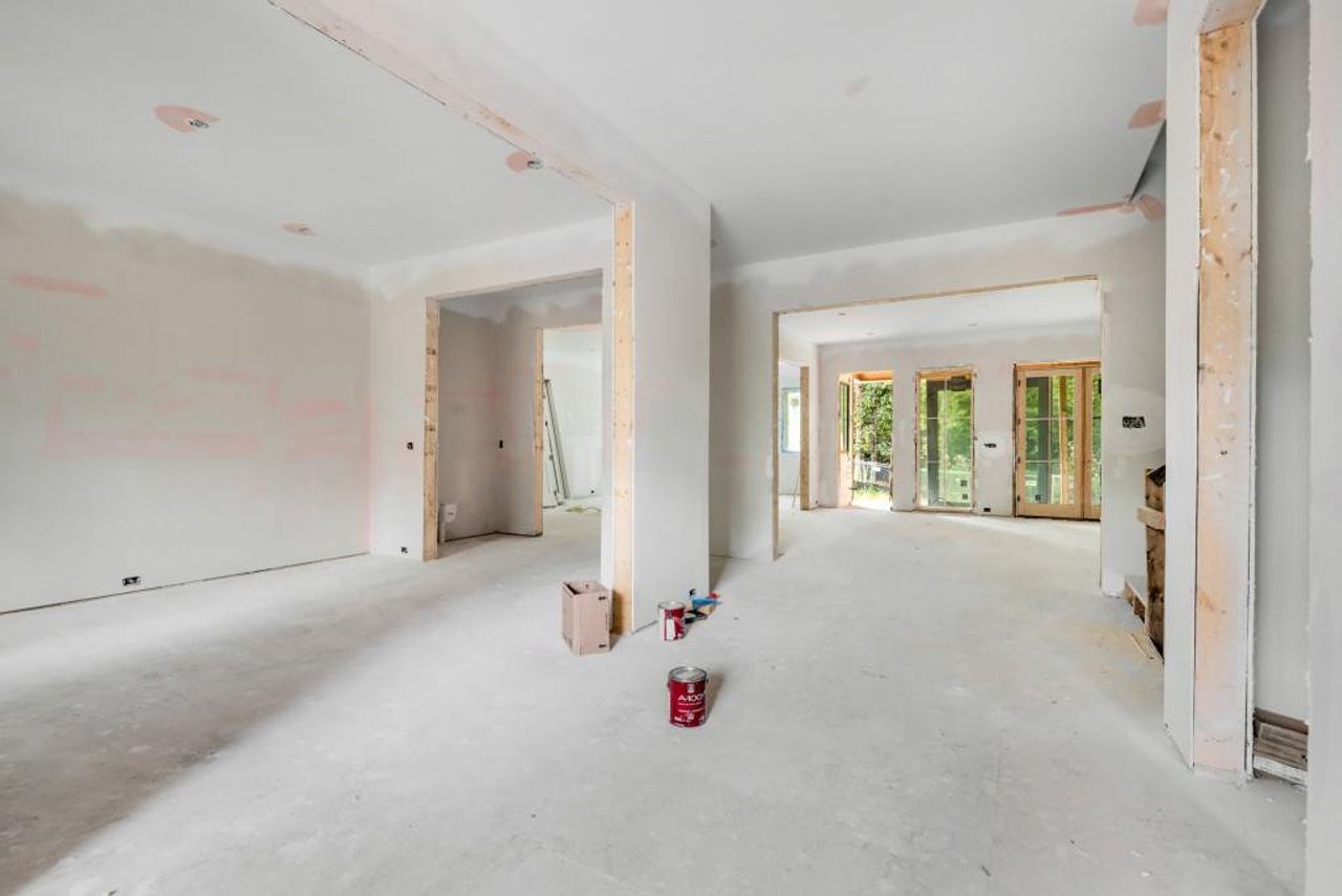 Image 2 of a home in .