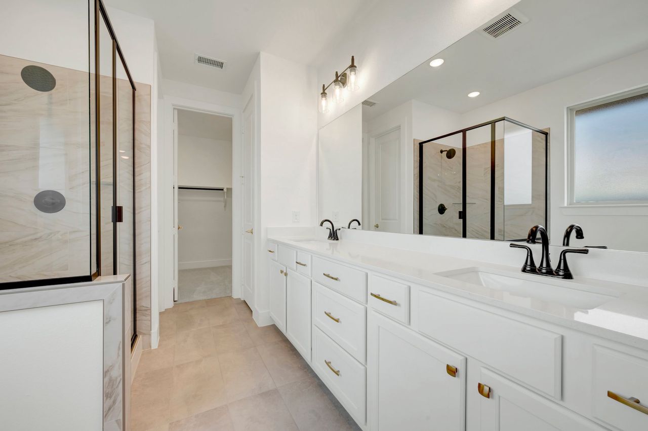 Representative furnished interior of a home built from the Laurel by Tri Pointe Homes in Pine Ridge at Sugarloaf Mountain, Minneola (Image 2).