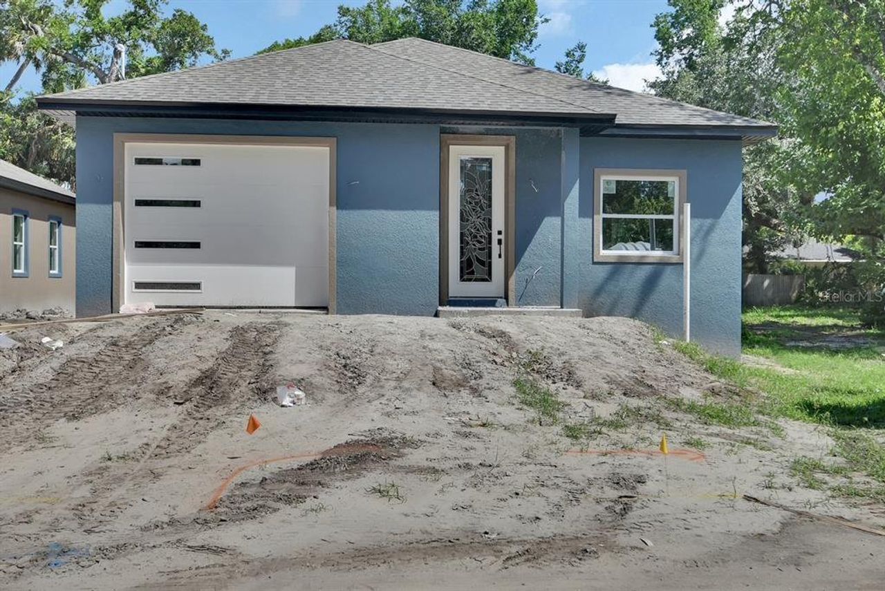 Image 2 of a home in . Image 2 of a home in .