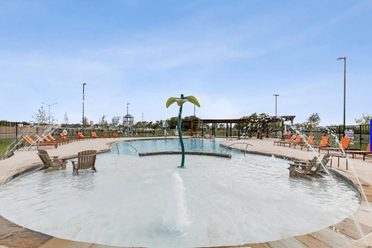 Community amenities in Creekside, Royse City (Image 2).