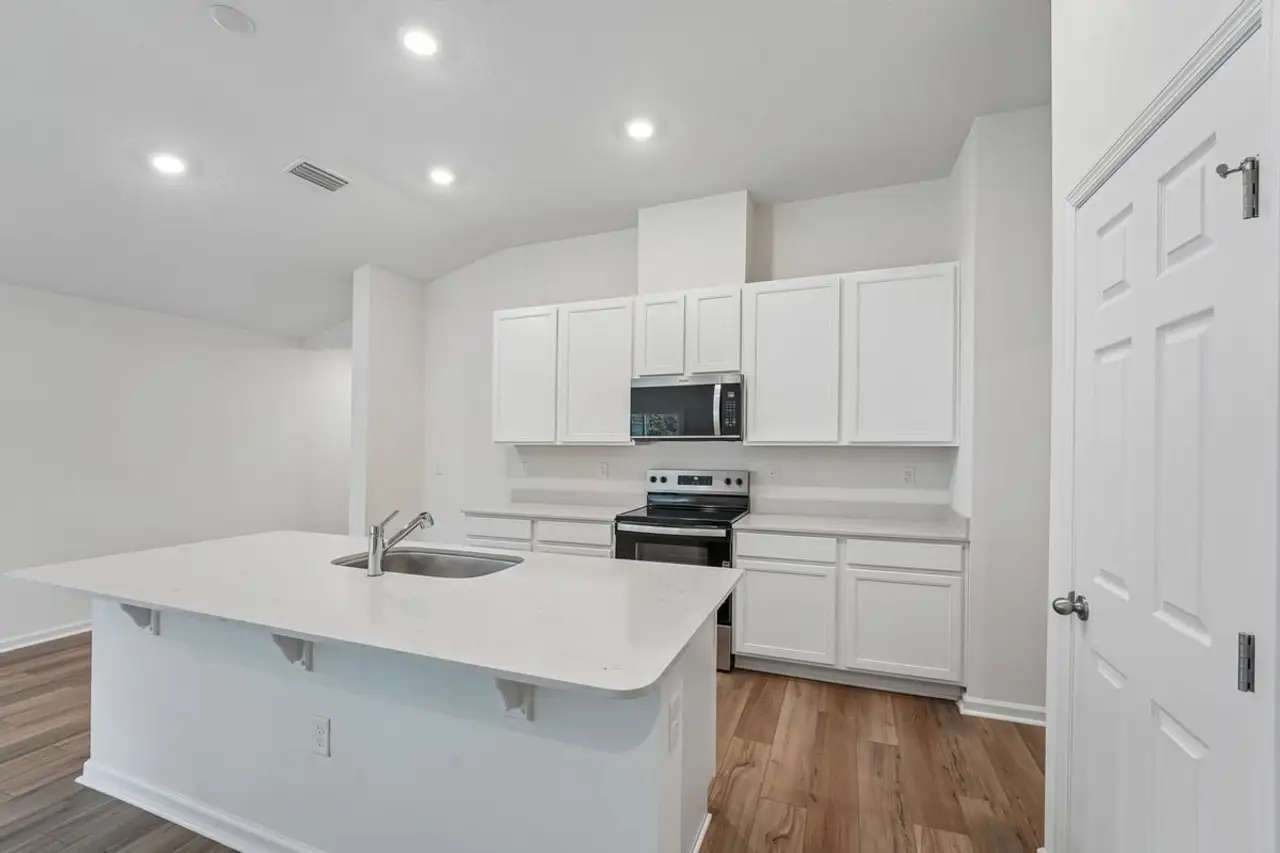 Furnished interior view inside a new home in Seaton Hollow, Jacksonville (Image 2).