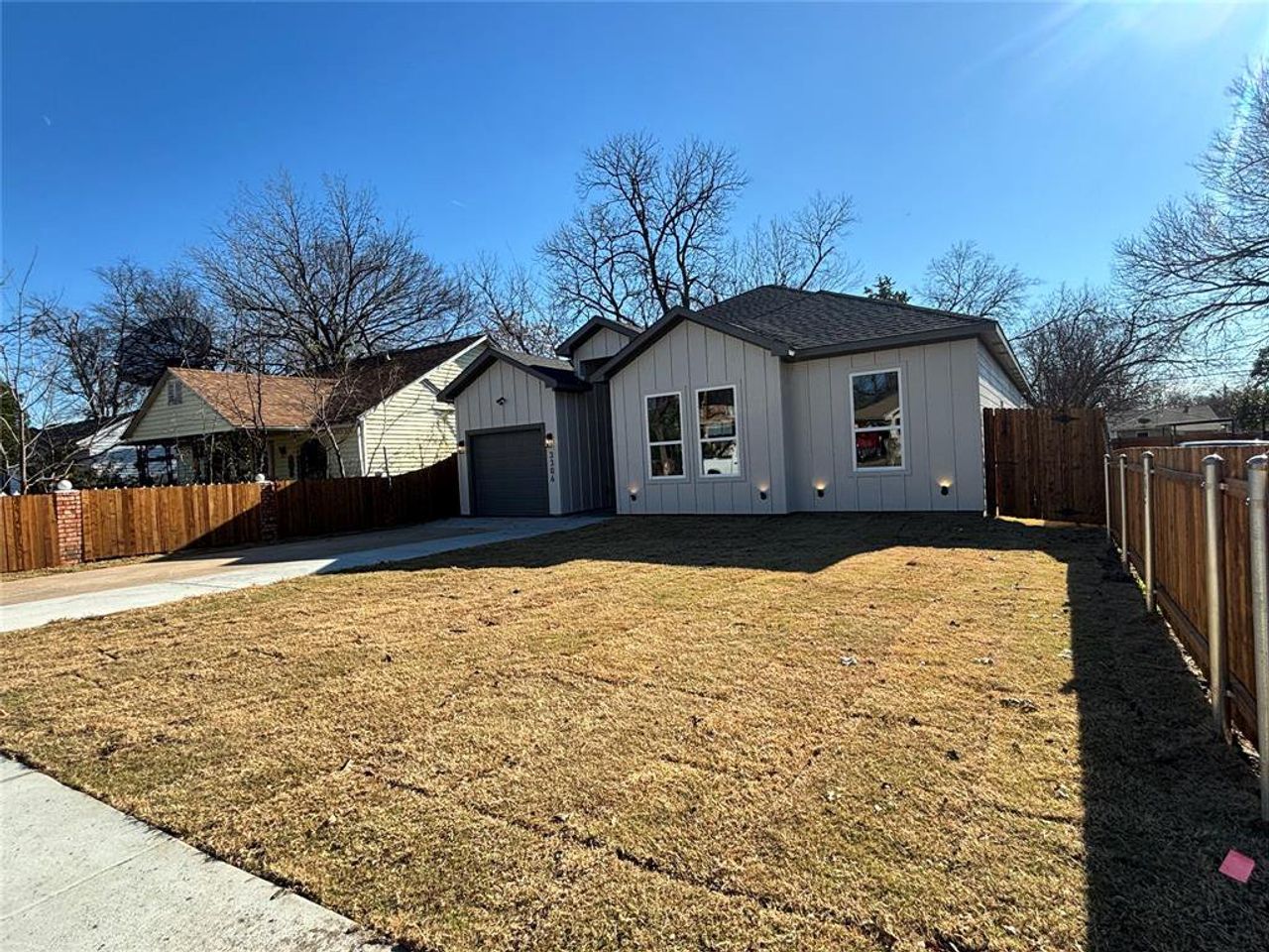 Exterior details and patio area of a home in , Dallas (Image 2).
