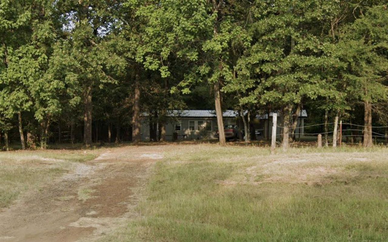 Natural landscape and outdoor views near  in Yantis (Image 2).