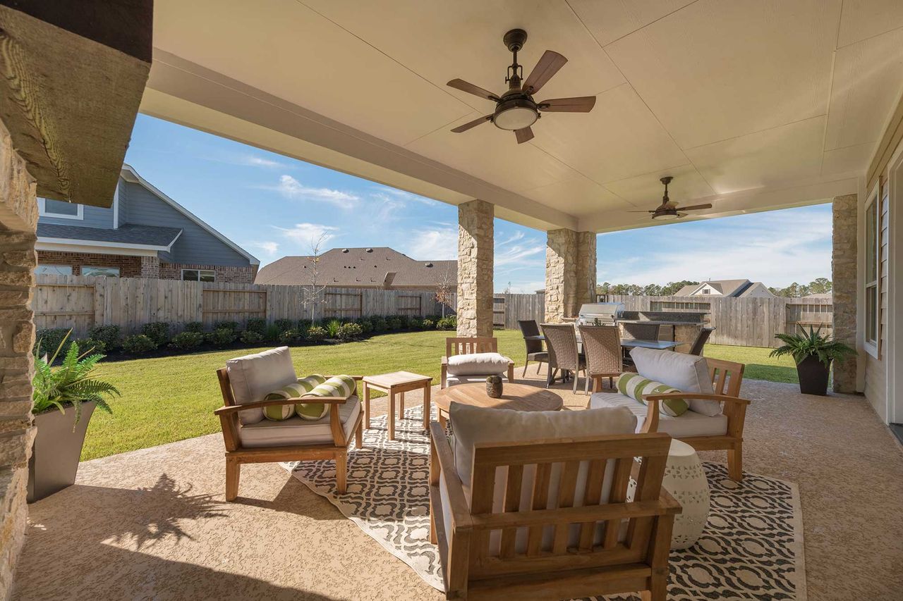 Representative exterior details of a home built from the The Braum by David Weekley Homes in Lakeview, Waller (Image 2). Representative exterior details of a home built from the The Braum by David Weekley Homes in Lakeview, Waller (Image 2).