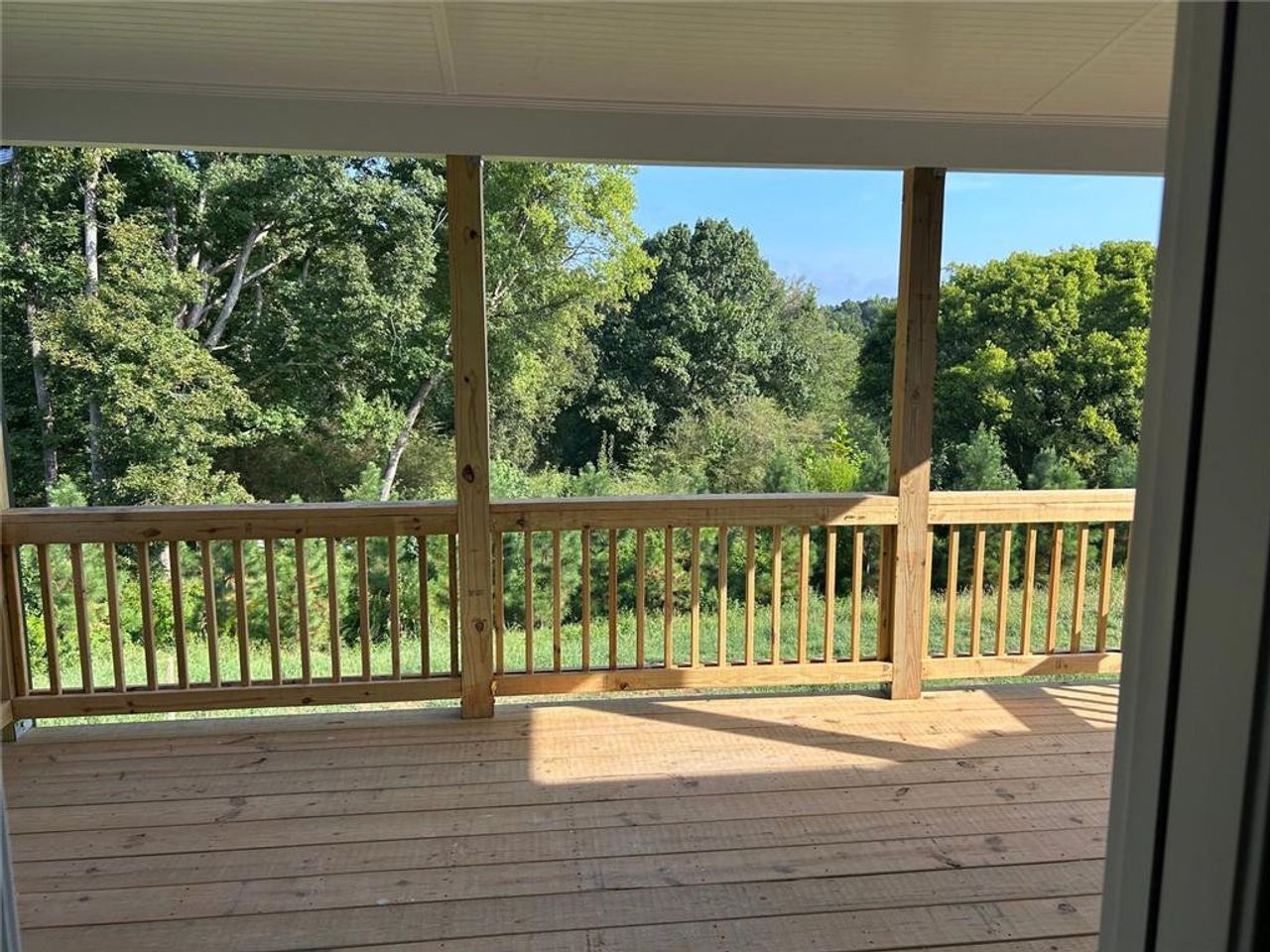 Exterior details and patio area of a home in , Dallas (Image 2).