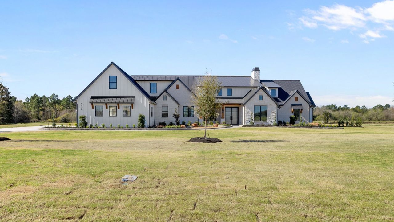 Representative exterior photo of a completed home built from the 3864 by Faircroft Homes in Arborwood, Waller, TX (Image 2).